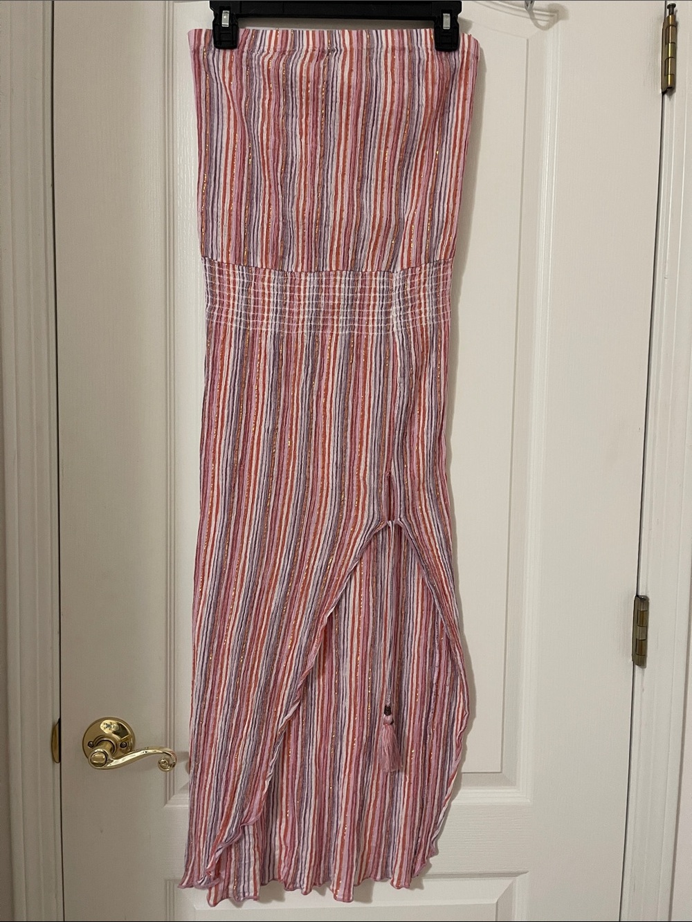 Beca dress very stretchy excellent condition
Top: 14”
Waist: 12.5”